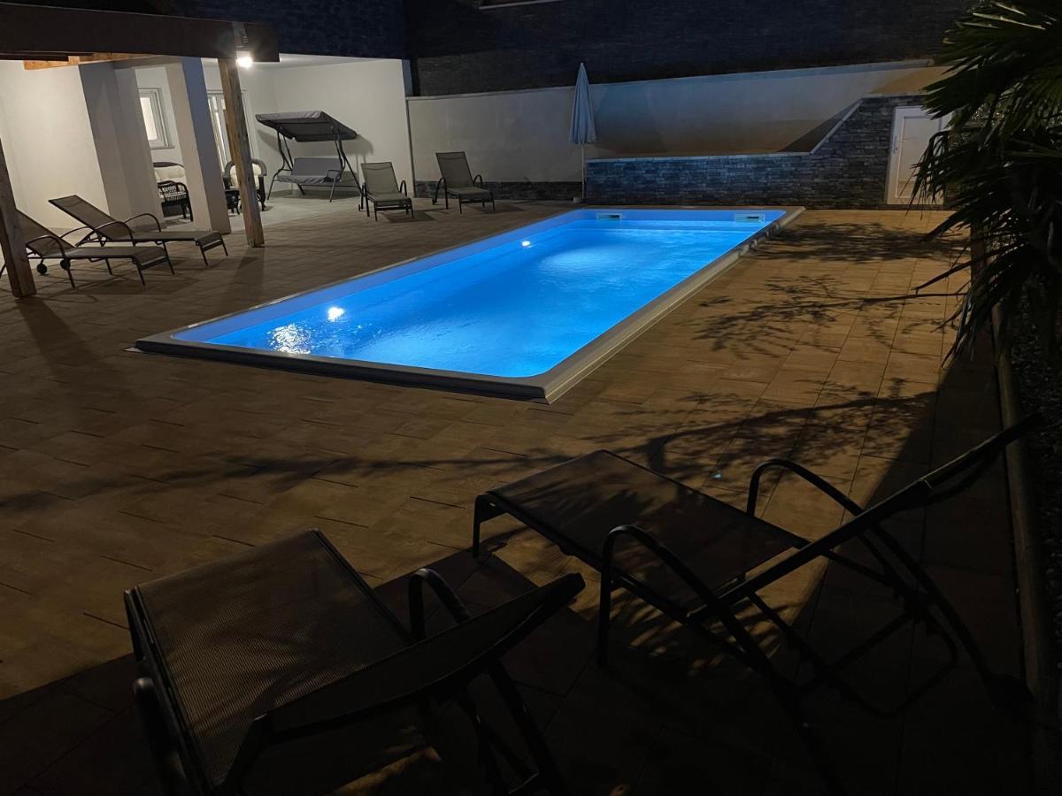 Villa Mira ***** Пинезичи Экстерьер фото