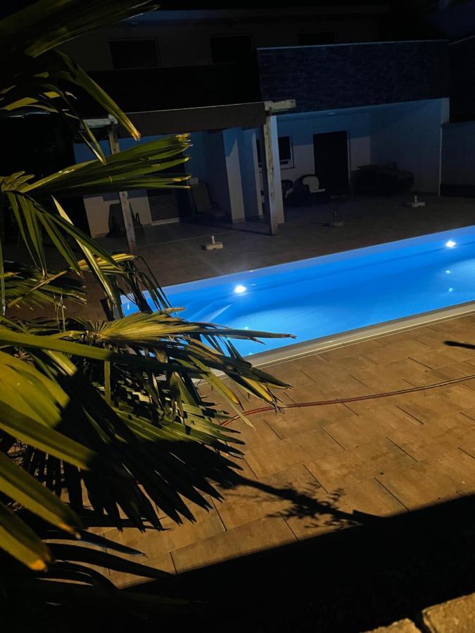 Villa Mira ***** Пинезичи Экстерьер фото